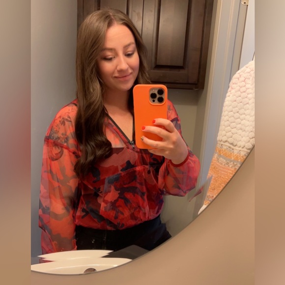 Meet your Posher, Paige - Picture 2 of 2